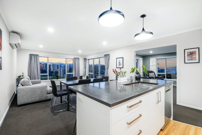 Photo of property in 34 Margaret Shields Avenue, Aotea, Porirua, 5024