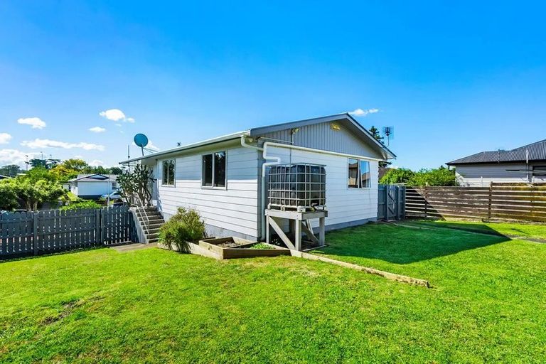 Photo of property in 12 Bahari Drive, Ranui, Auckland, 0612