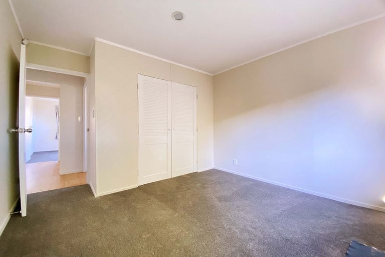 Photo of property in 9 Kopu Place, Clendon Park, Auckland, 2103