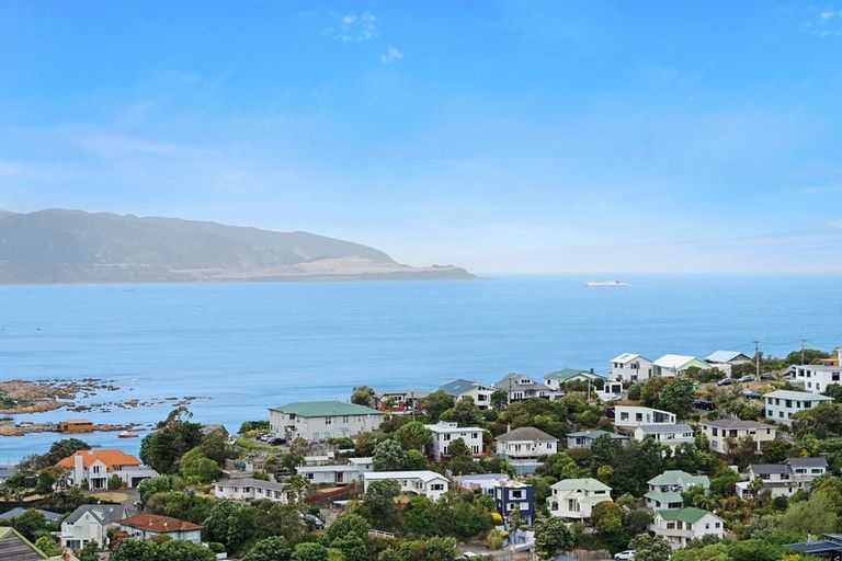 Photo of property in 52 Frobisher Street, Island Bay, Wellington, 6023