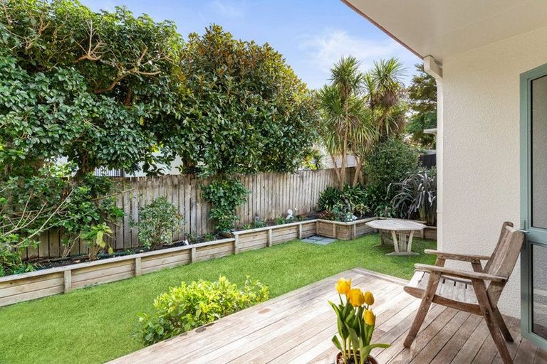 Photo of property in 1/36 Kowhai Road, Campbells Bay, Auckland, 0630