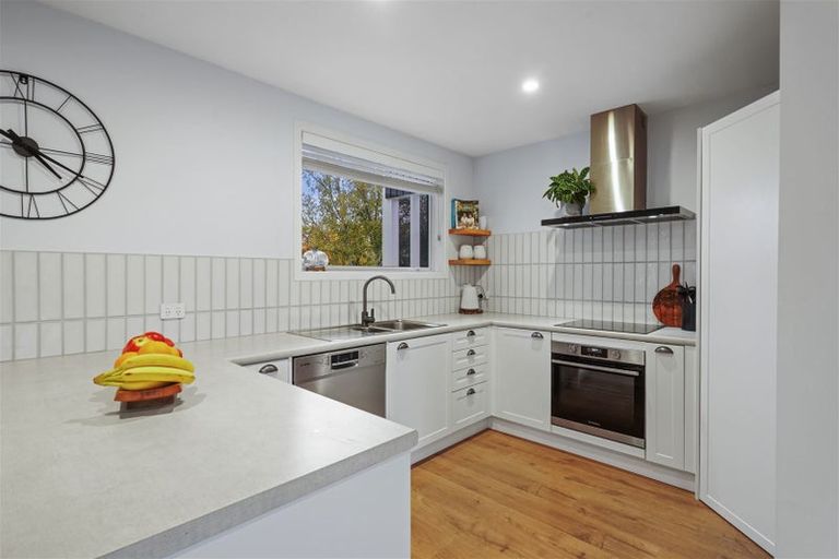 Photo of property in 32 Stackhouse Avenue, Bishopdale, Christchurch, 8053