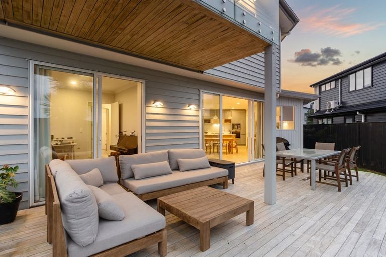 Photo of property in 11 Tawatawa Street, Long Bay, Auckland, 0630