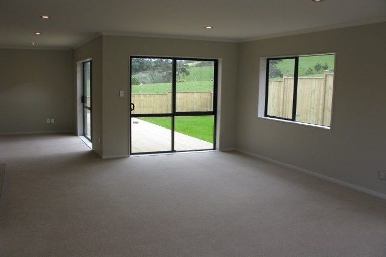 Photo of property in 80 South Kensington Way, Henderson, Auckland, 0612