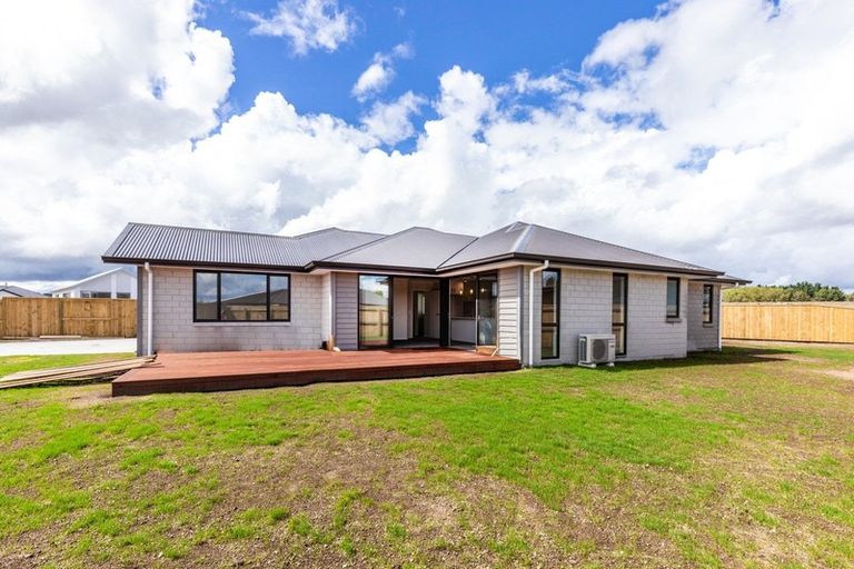 Photo of property in 18 Tawhai Crescent, Wharewaka, Taupo, 3330