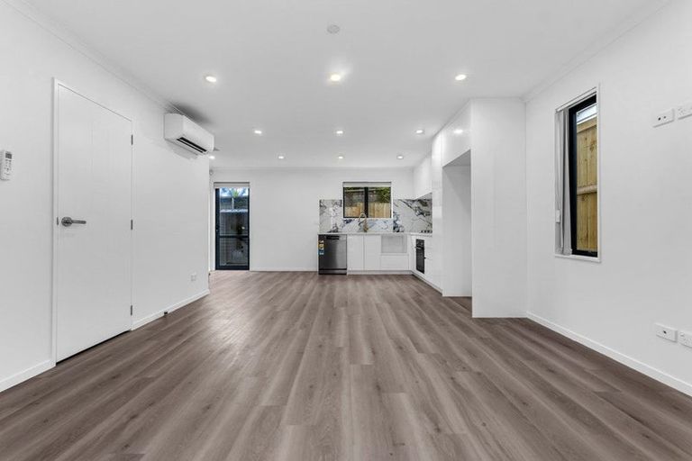 Photo of property in 7/100 Seymour Road, Sunnyvale, Auckland, 0612