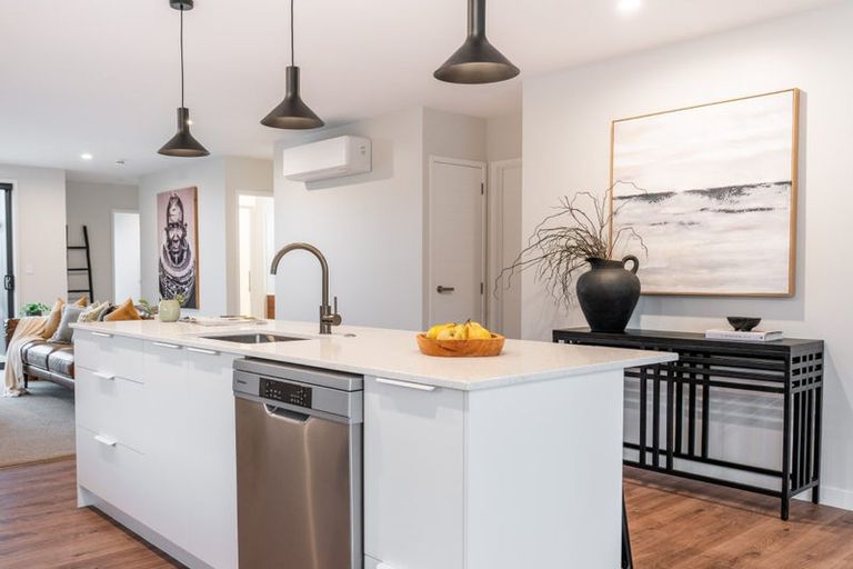 Photo of property in 24 Halo Green, Peacocke, 3206