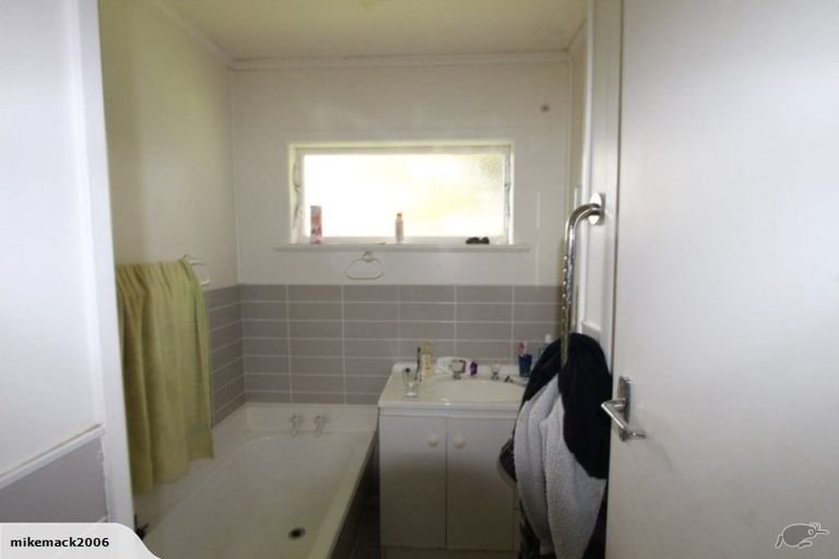 Photo of property in 19 Plumley Crescent, Mangere, Auckland, 2022