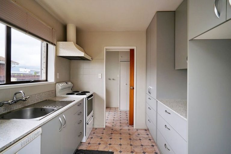 Photo of property in 1/69 Denise Crescent, Hornby, Christchurch, 8042