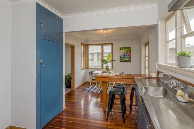 Photo of property in 19 Carlisle Street, Levin, 5510