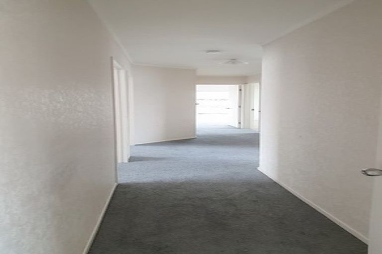 Photo of property in 83 Pooks Road, Ranui, Auckland, 0612