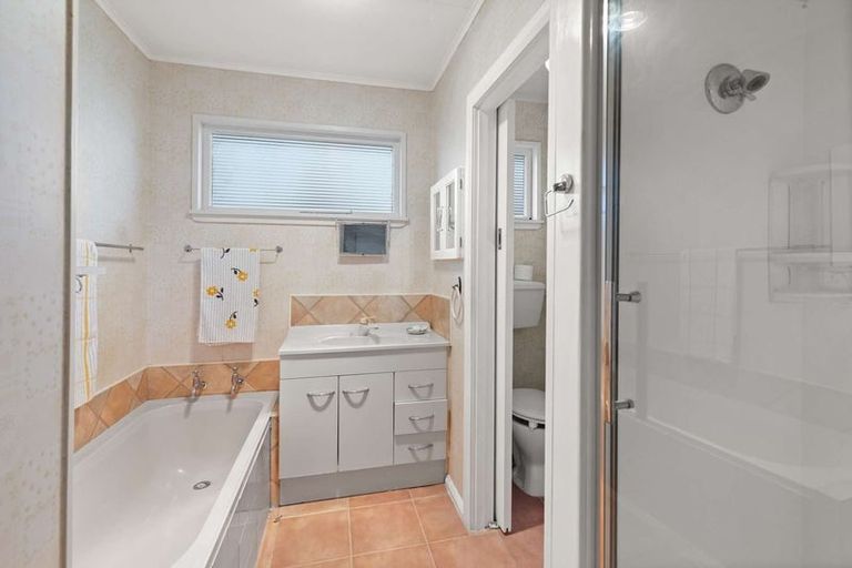 Photo of property in 20 Kent Crescent, Awapuni, Palmerston North, 4412