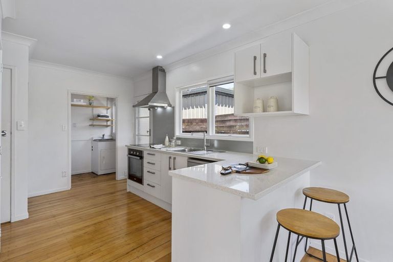 Photo of property in 7b Anne Road, Hillcrest, Auckland, 0627