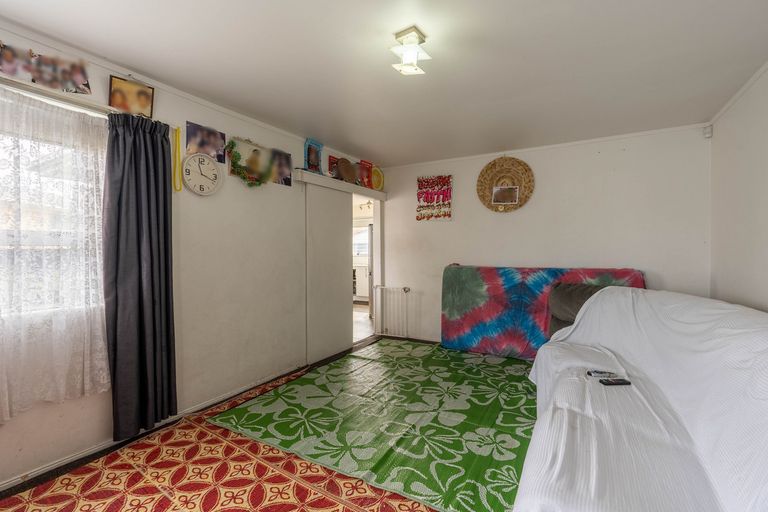 Photo of property in 12 Ilford Crescent, Mangere, Auckland, 2022