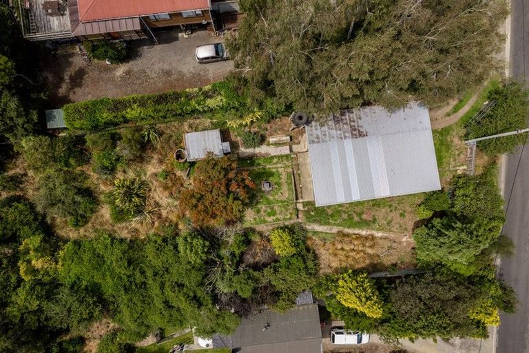 Photo of property in 27 Nore Street, Waihola, Milton, 9073