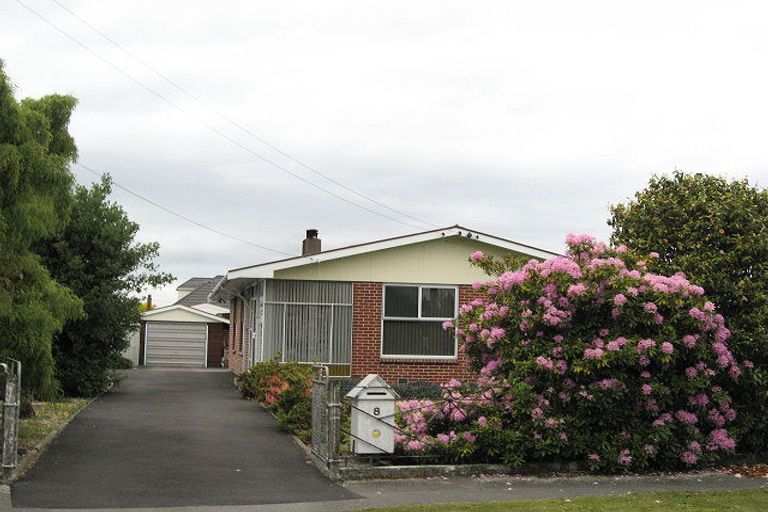 Photo of property in 8 Shaftesbury Street, Avonhead, Christchurch, 8042