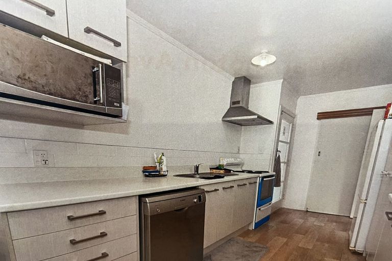 Photo of property in 30 Carrington Avenue, Hillcrest, Hamilton, 3216