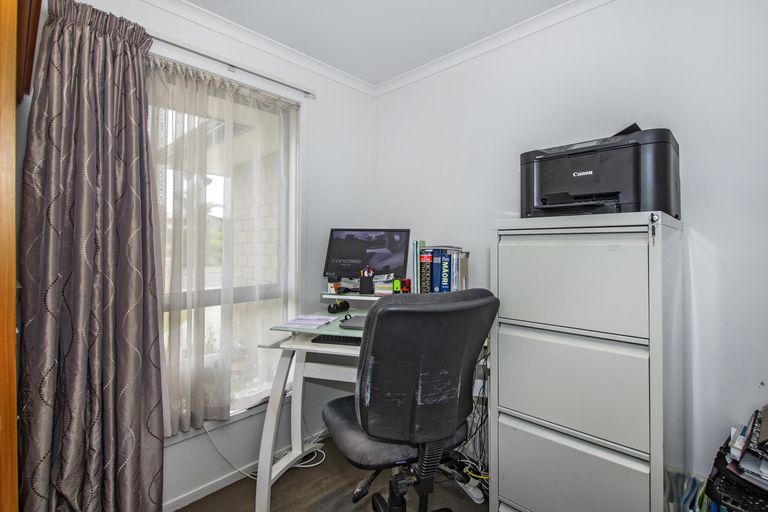 Photo of property in 21 Ocean View Rise, Ruakaka, 0116