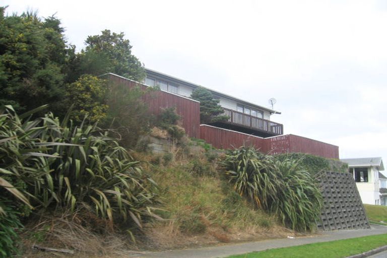 Photo of property in 39 Cypress Drive, Maungaraki, Lower Hutt, 5010