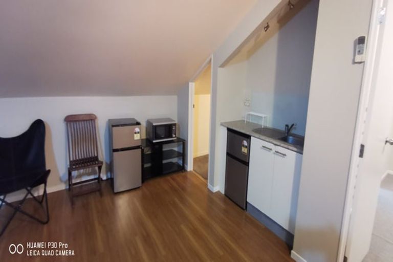 Photo of property in 23a Scarboro Terrace, Murrays Bay, Auckland, 0630