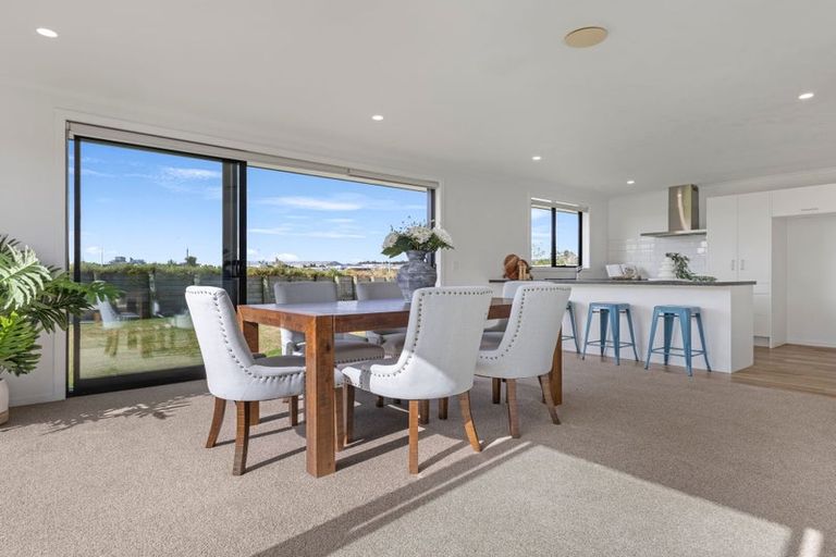 Photo of property in 15 Jersey Place, Bell Block, New Plymouth, 4312