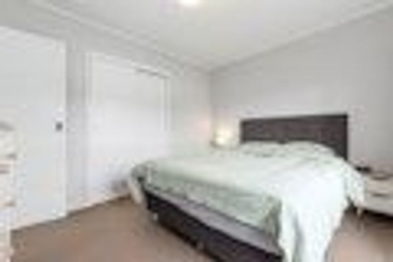 Photo of property in 2/771 Beach Road, Browns Bay, Auckland, 0630