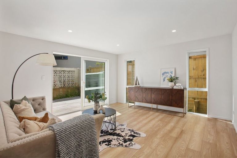 Photo of property in 39c Sorrel Crescent, Bucklands Beach, Auckland, 2012