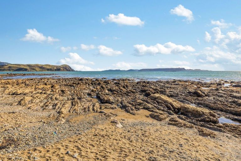 Photo of property in 20 Sunset Parade, Plimmerton, Porirua, 5026