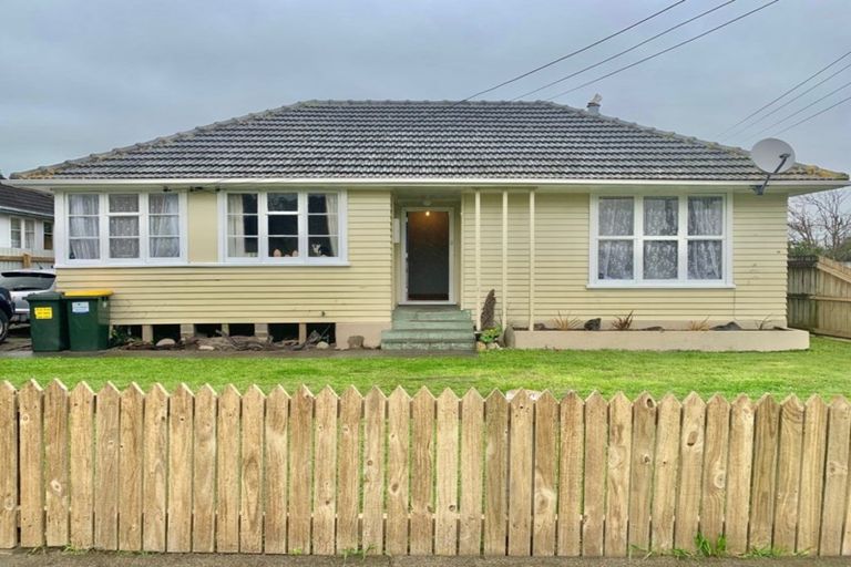 Photo of property in 8 Maire Street, Otaki, 5512