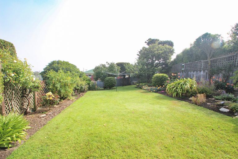 Photo of property in 23 Selwyn Street, South Hill, Oamaru, 9400