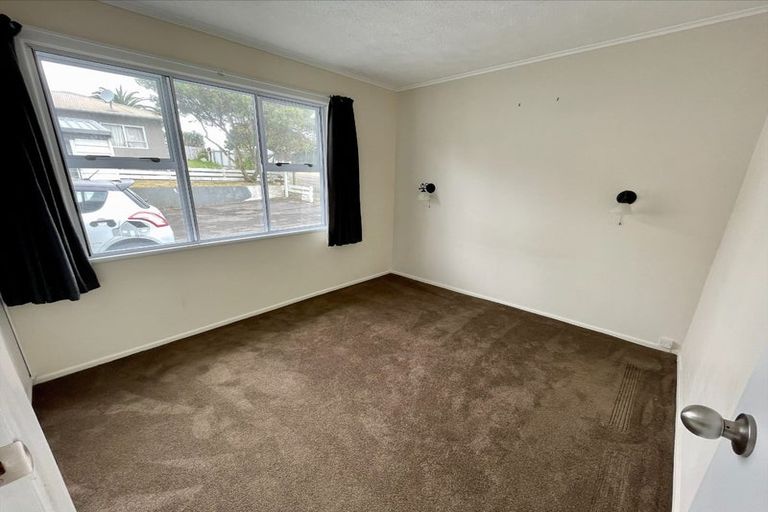 Photo of property in 48 Rangiora Street, Castlecliff, Whanganui, 4501