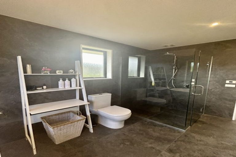 Photo of property in 5 Old Racecourse Road, Albert Town, Wanaka, 9305