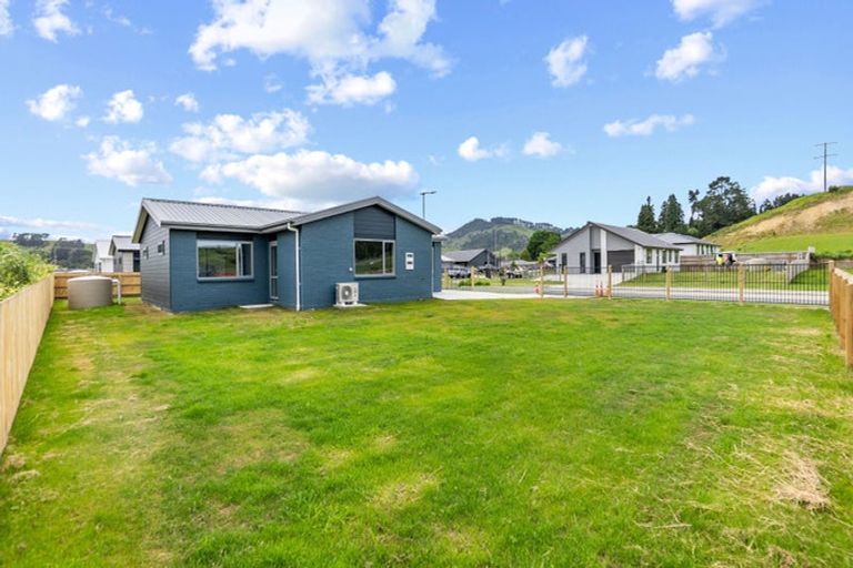 Photo of property in 16 Guy King Place, Huntly, 3700