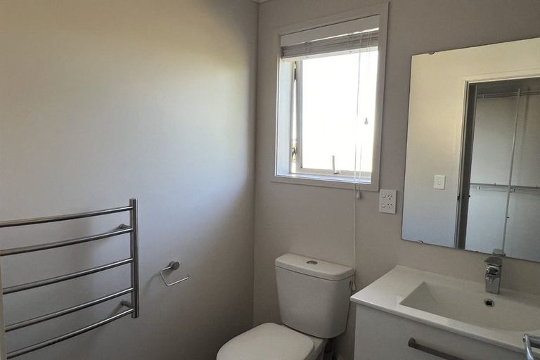 Photo of property in 24 Akeake Lane, Manurewa, Auckland, 2102