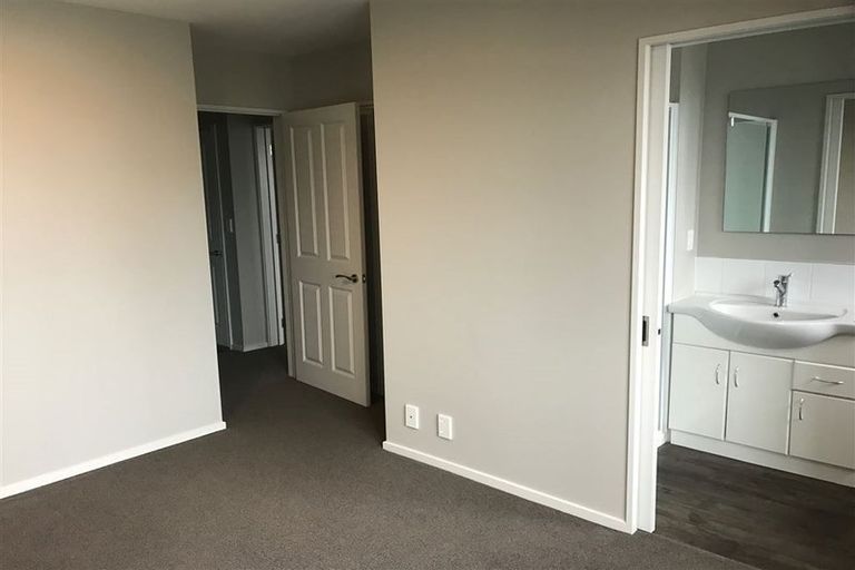 Photo of property in 1/66 Packe Street, Edgeware, Christchurch, 8013