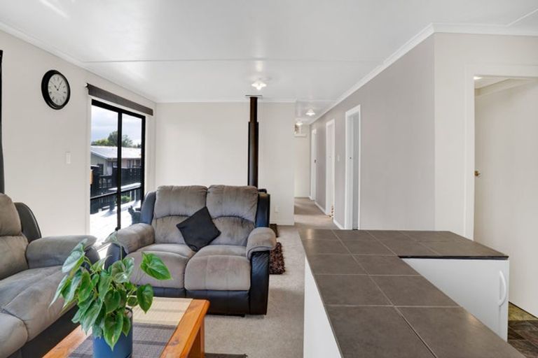 Photo of property in 6c Oswald Place, Stratford, 4332