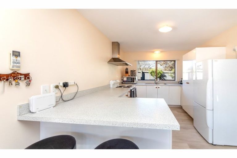 Photo of property in 166a Breezes Road, Aranui, Christchurch, 8061