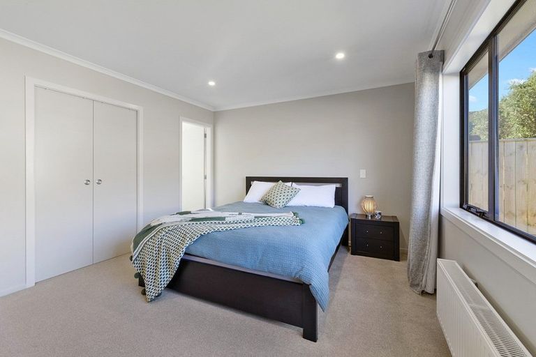 Photo of property in 29 Henrietta Maxwell Grove, Wainuiomata, Lower Hutt, 5014