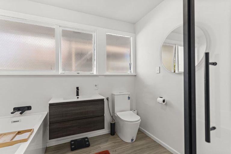 Photo of property in 80 Russley Road, Russley, Christchurch, 8042