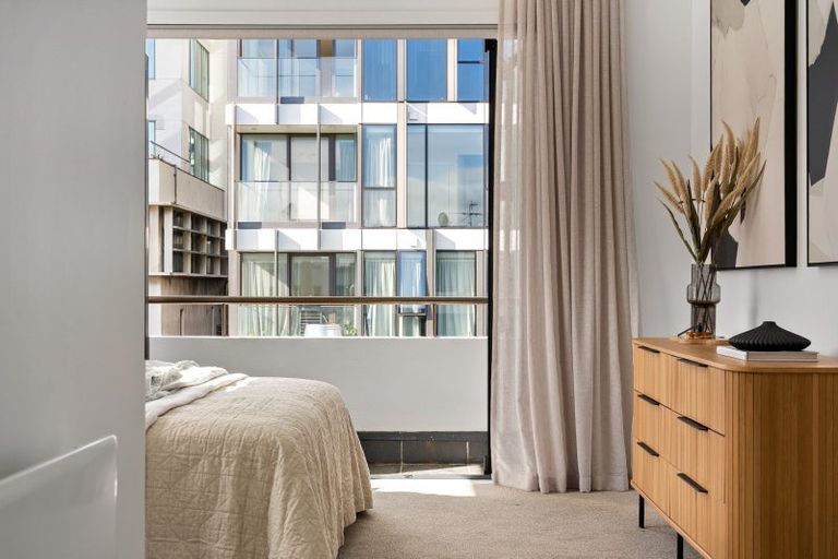 Photo of property in 1/11 Courtenay Place, Te Aro, Wellington, 6011