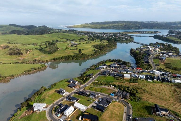 Photo of property in 70 Omahina Street, Raglan, 3225