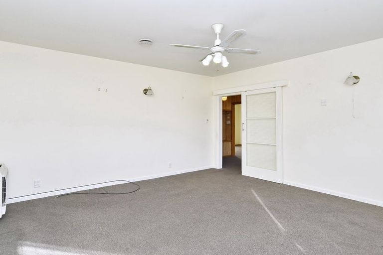 Photo of property in 115 Wilsons Road South, Saint Martins, Christchurch, 8022