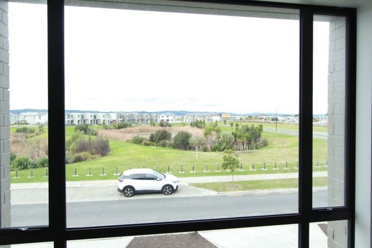 Photo of property in 7 Karokaro Road, Takanini, 2112