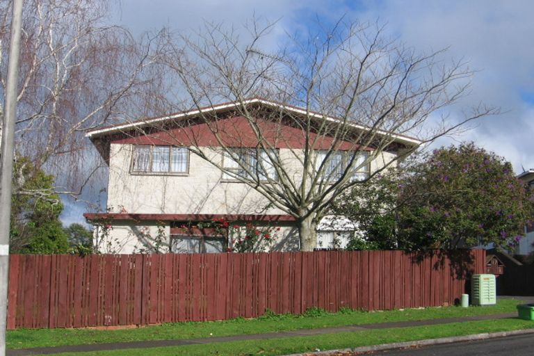Photo of property in 2/17 Rapallo Place, Farm Cove, Auckland, 2012