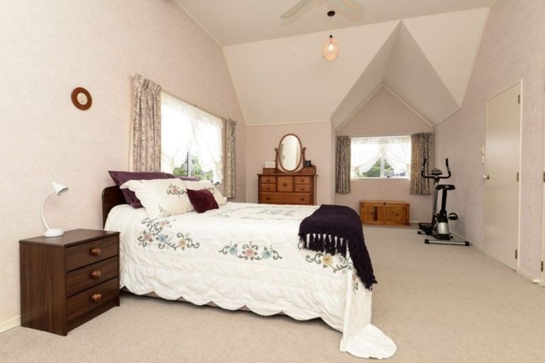 Photo of property in 2 Sunny Dale, Western Heights, Hamilton, 3200