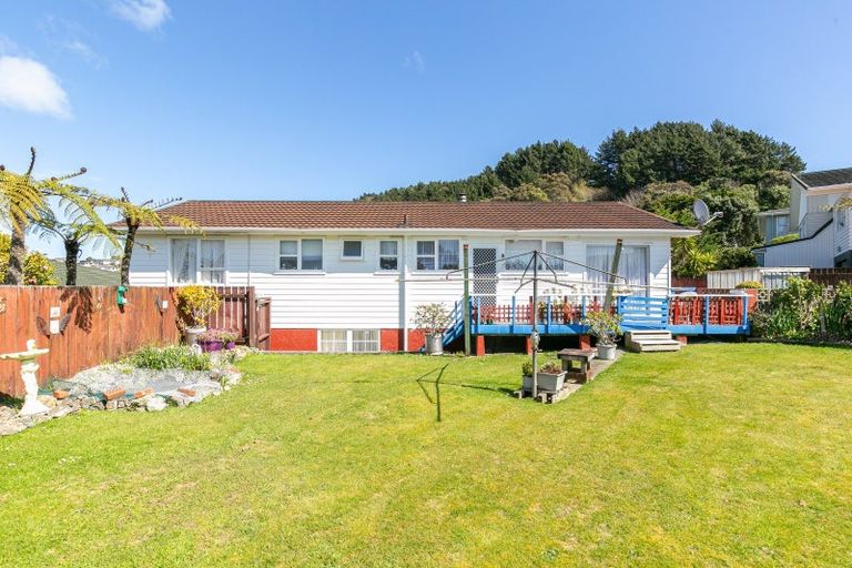 Photo of property in 24 Turriff Crescent, Tawa, Wellington, 5028