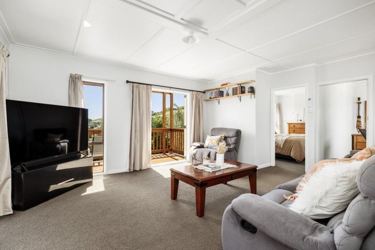 Photo of property in 85 Waikite Road, Welcome Bay, Tauranga, 3112