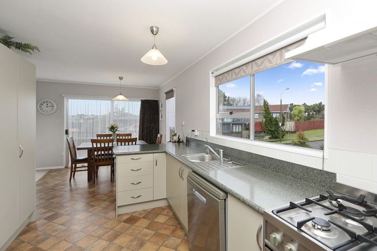 Photo of property in 14 Virginia Place, Whalers Gate, New Plymouth, 4310