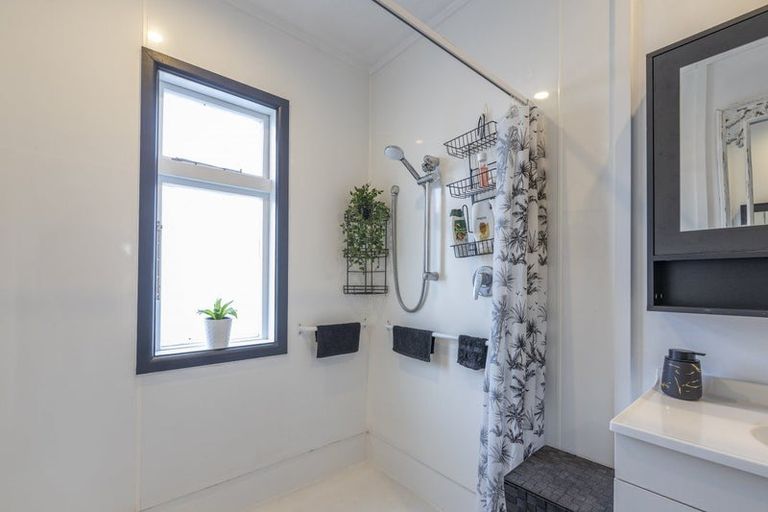 Photo of property in 102a West Belt, Rangiora, 7400