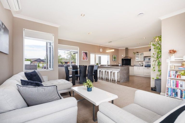 Photo of property in 5 Manhattan Court, Kelvin Grove, Palmerston North, 4414